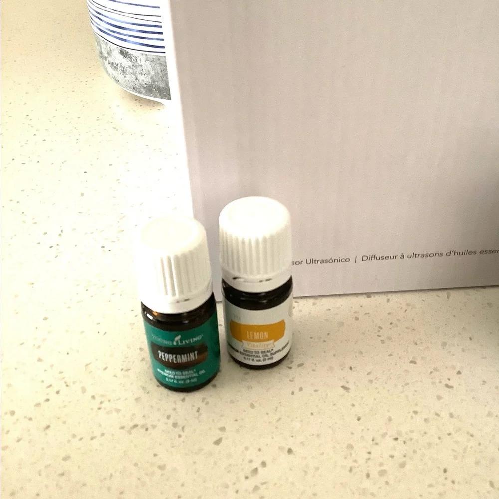 DIFFUSER CERAMIC HAVEN YOUNG LIVING NEW INCLUDES TWO OILS - Picture 4 of 9